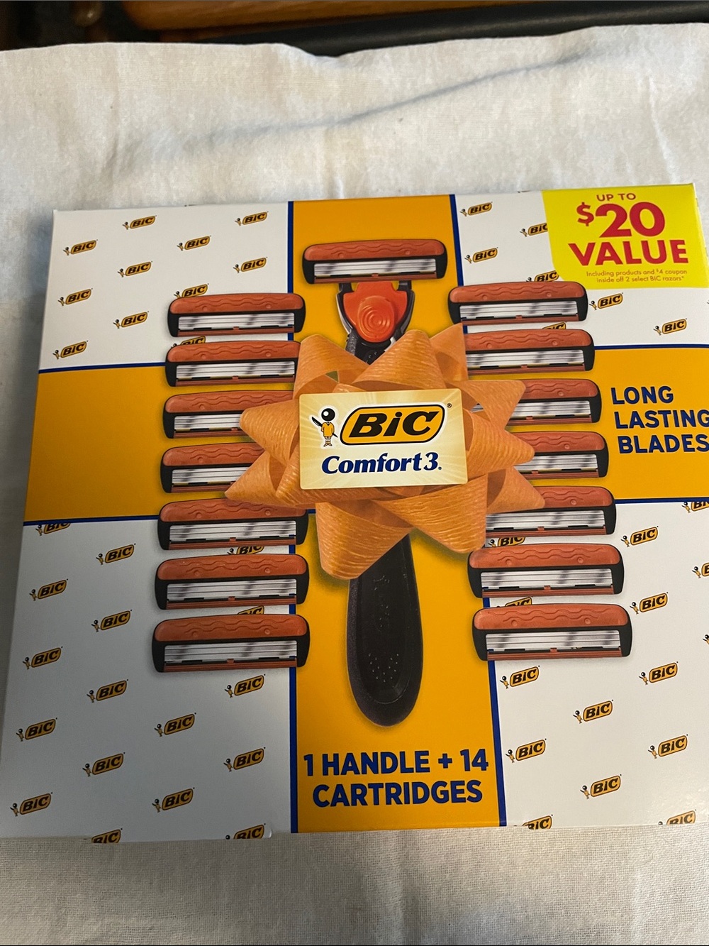 BIC Comfort3 Men's Razor Handle + 14 Orange Cartridges